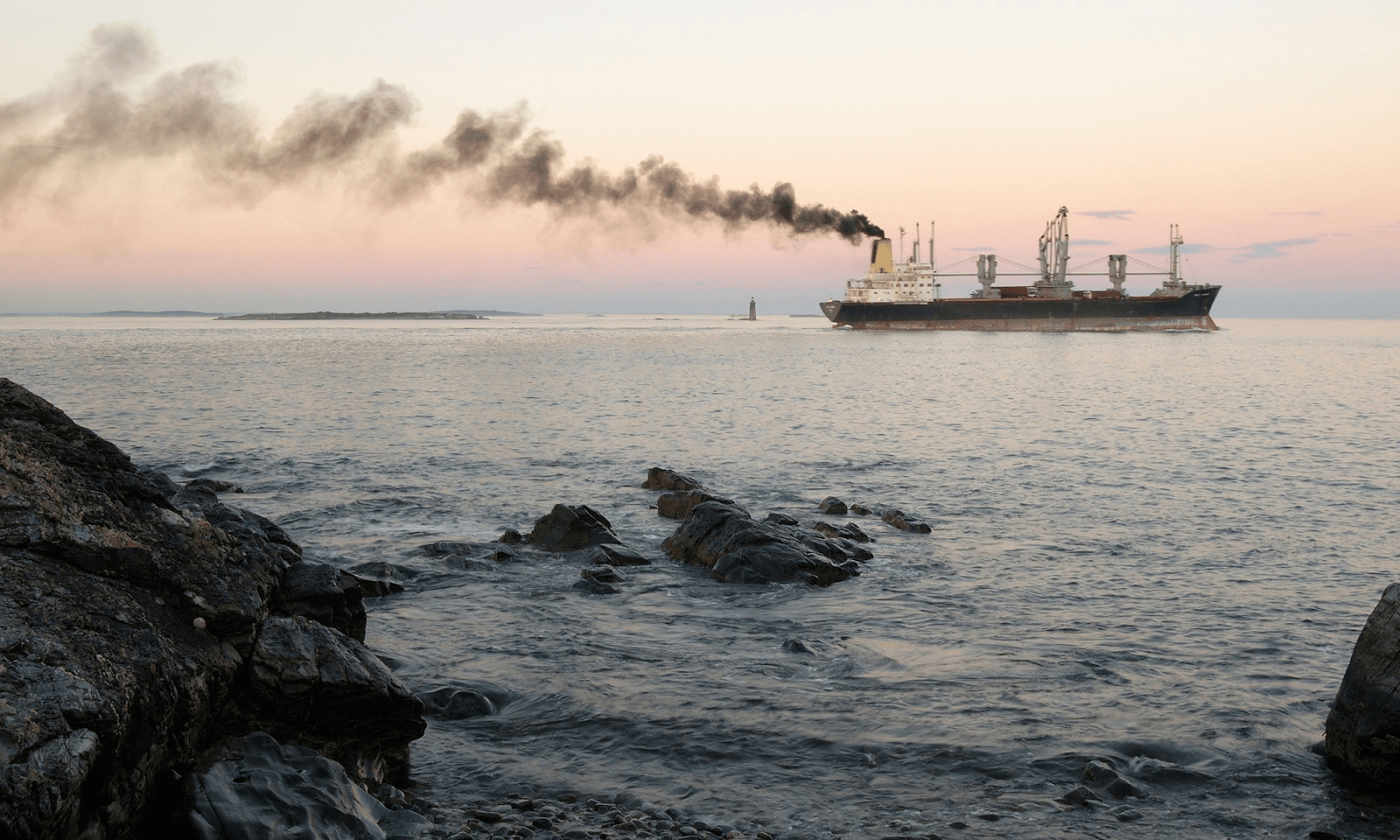 Tres puertos españoles entre los diez más contaminantes de Europa