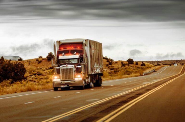 Vantagens e desvantagens do transporte rodoviário | EasyCargo