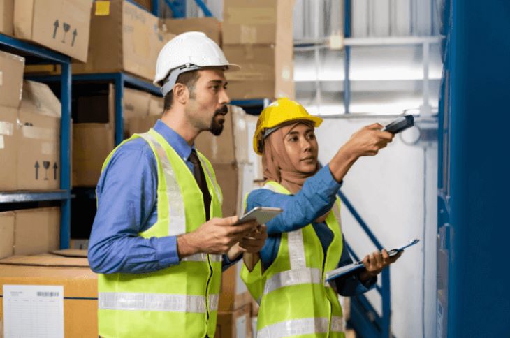 Trabalhadores de armazém