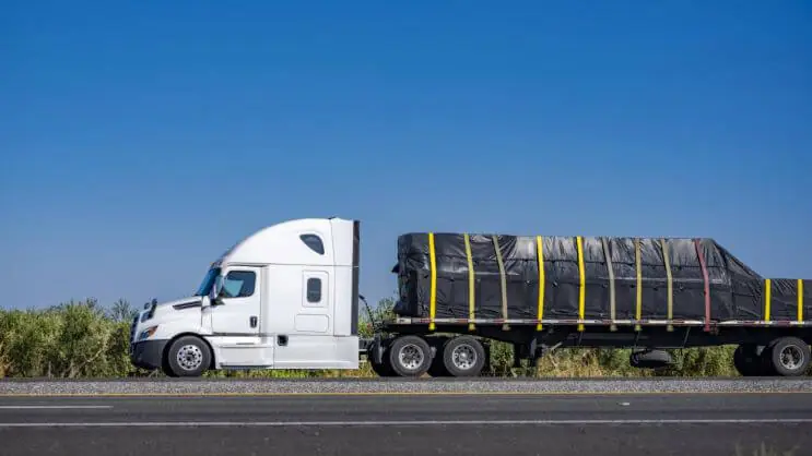 Flatbed trailer transporte rodoviário de cargas de grandes dimensões